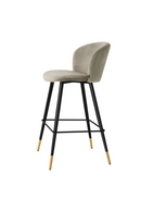 Chaise de bar en velours beige Roche | Eichholtz Volante | Meubleluxe.fr