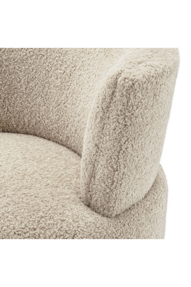 Fauteuil pivotant bouclé beige | Eichholtz Alonso | Meubleluxe.fr