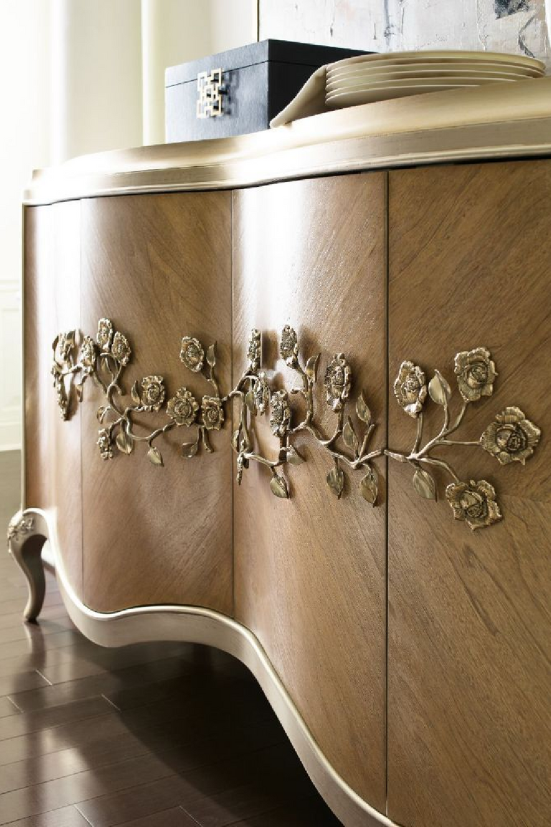 Buffet classique 4 portes sculté en bois | Caracole Fontainebleau | Meubleluxe.fr