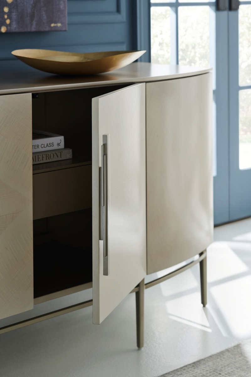 Buffet 4 portes en bois crème | Caracole Overview | Meubleluxe.fr