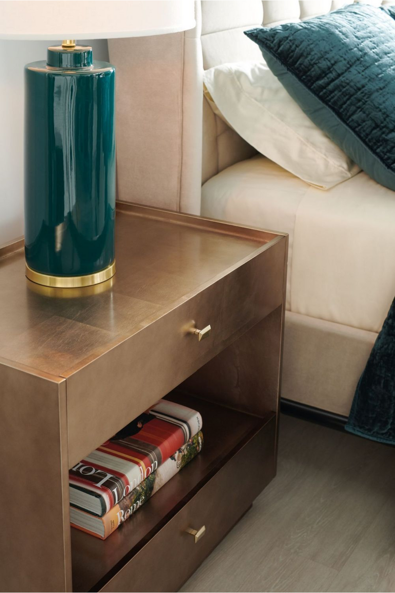 Table de chevet en bois de bouleau bronze | Caracole Perimeter | Meubleluxe.fr